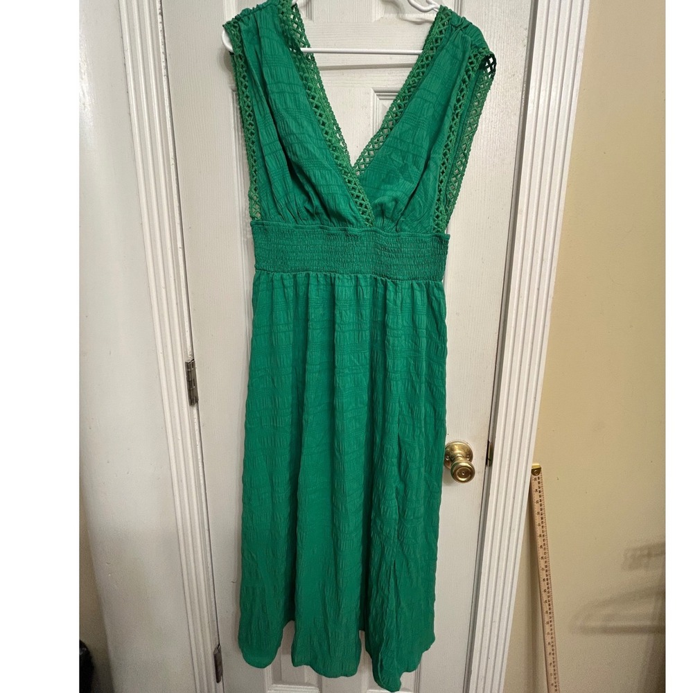 Green Crochet Trim Smocked Waist V-Neck Maxi Dress Large NEW